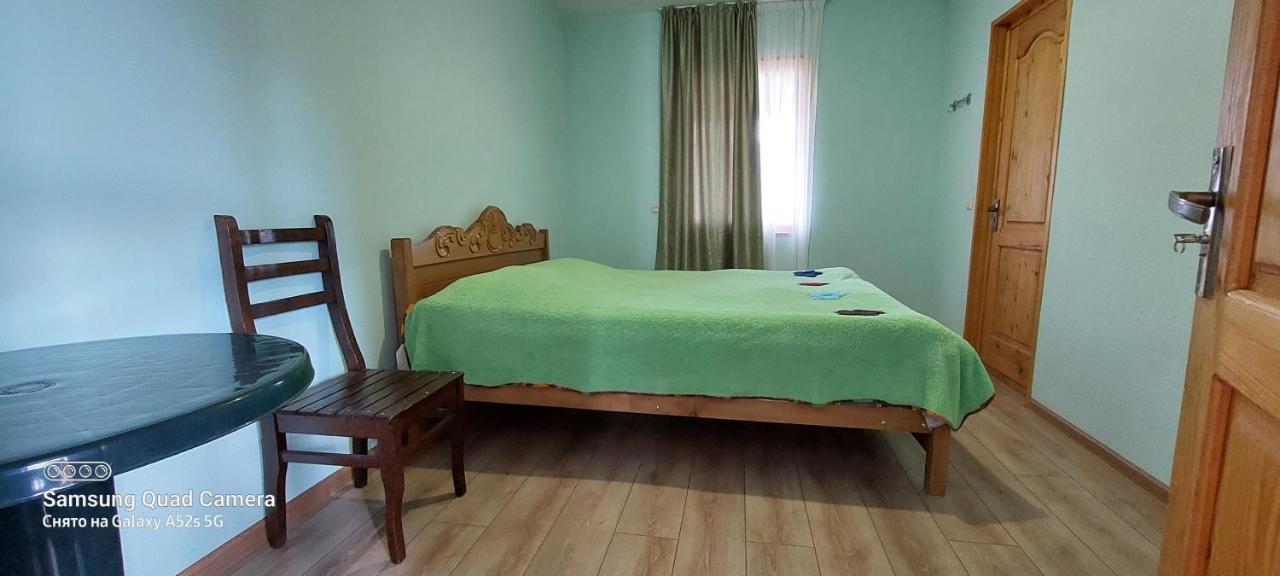 Guest House Tsasne Omalo Exterior photo